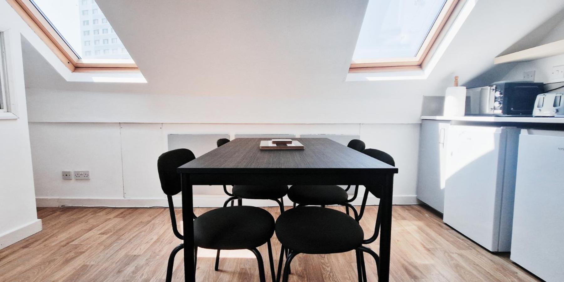 Cozy Room In Modern House Near Nottingham Buitenkant foto