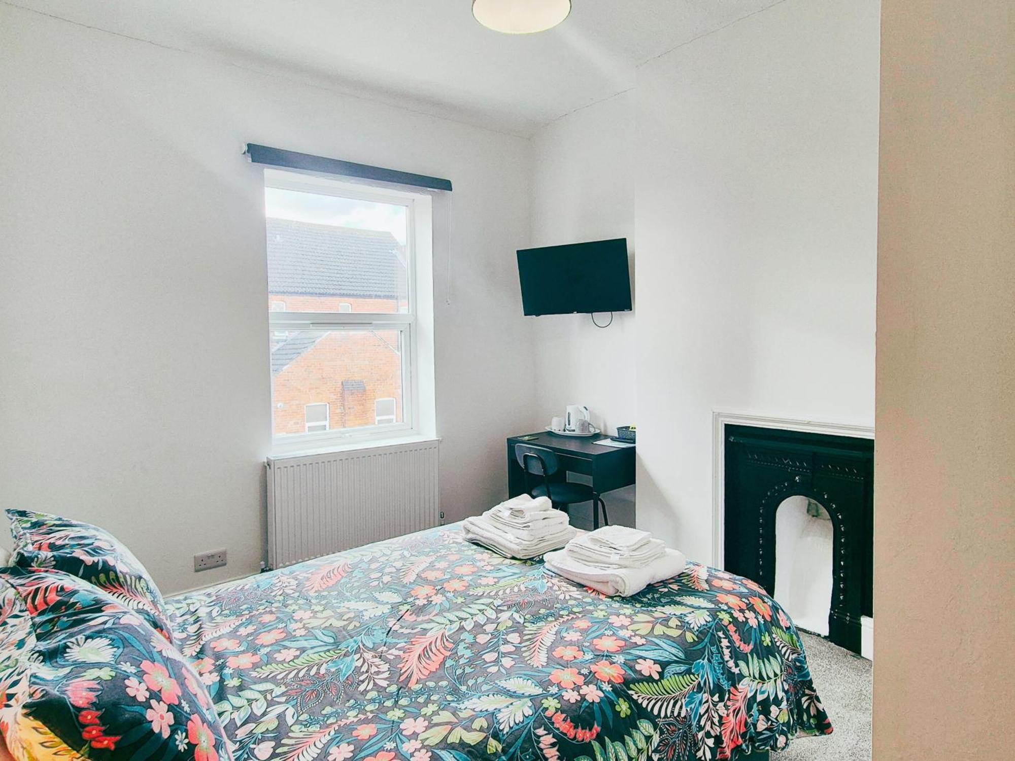 Cozy Room In Modern House Near Nottingham Buitenkant foto
